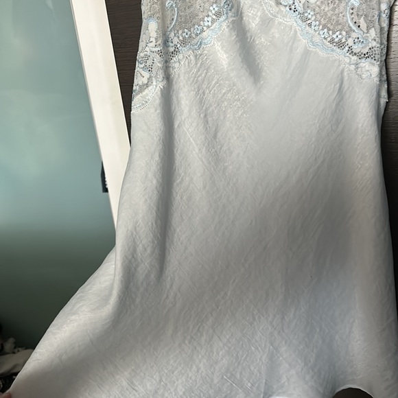 Light blue night gown size M - Picture 3 of 9